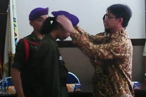 Jeanny saat dilantik jadi Menwa Uniku